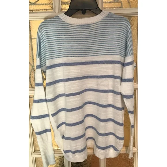 Vineyard Vines Blue and White Crew Neck Sweater - Picture 2 of 2